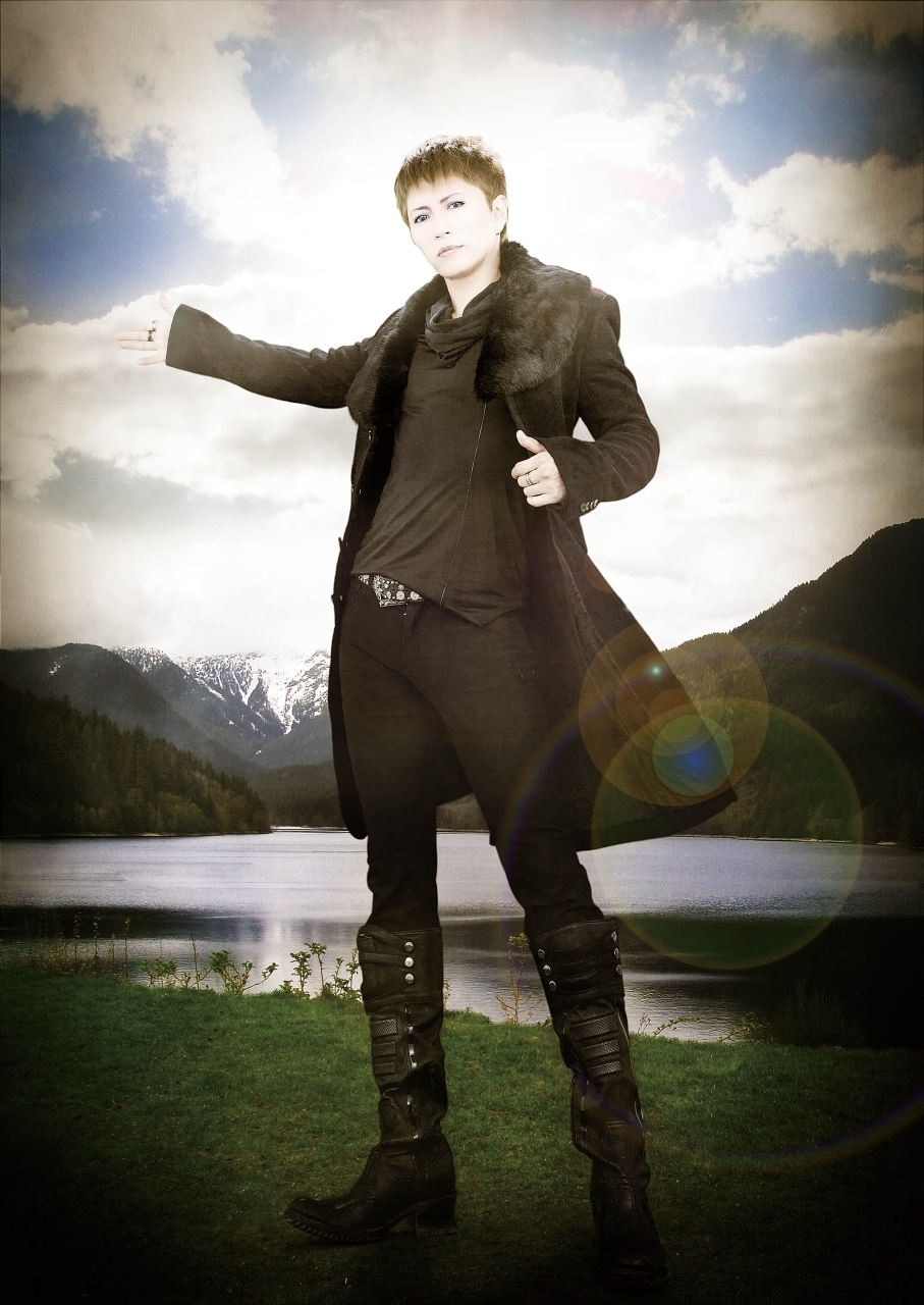 GACKTカレンダー2015」を楽しみにしている皆さんへ | GACKT OFFICIAL WEBSITE